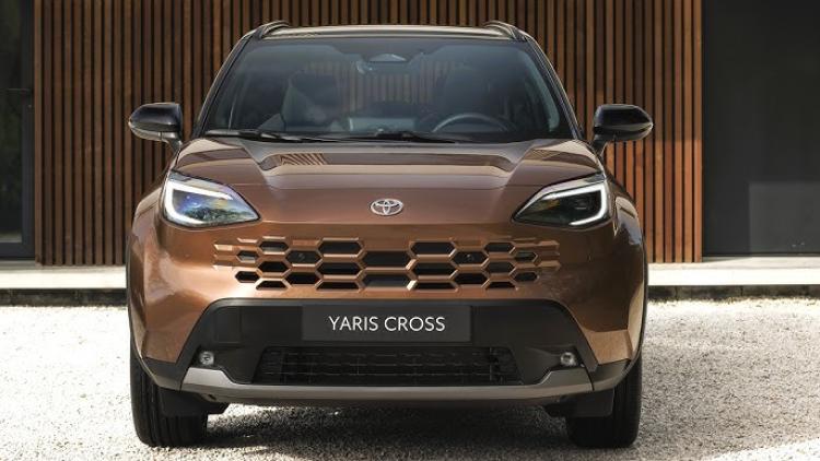 تويوتا ياريس كروس 2026: سيارة SUV حضرية معاد تصميمها يتم تسويقها حالياً في أوروبا